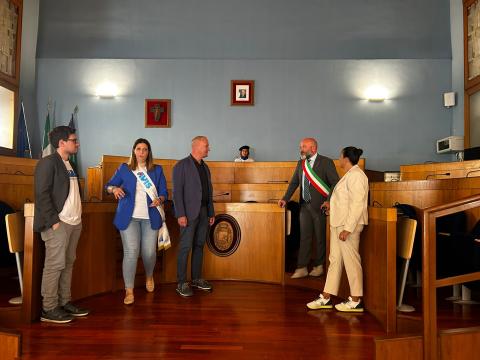 Il Sindaco e i volontari Avis in sala consiliare