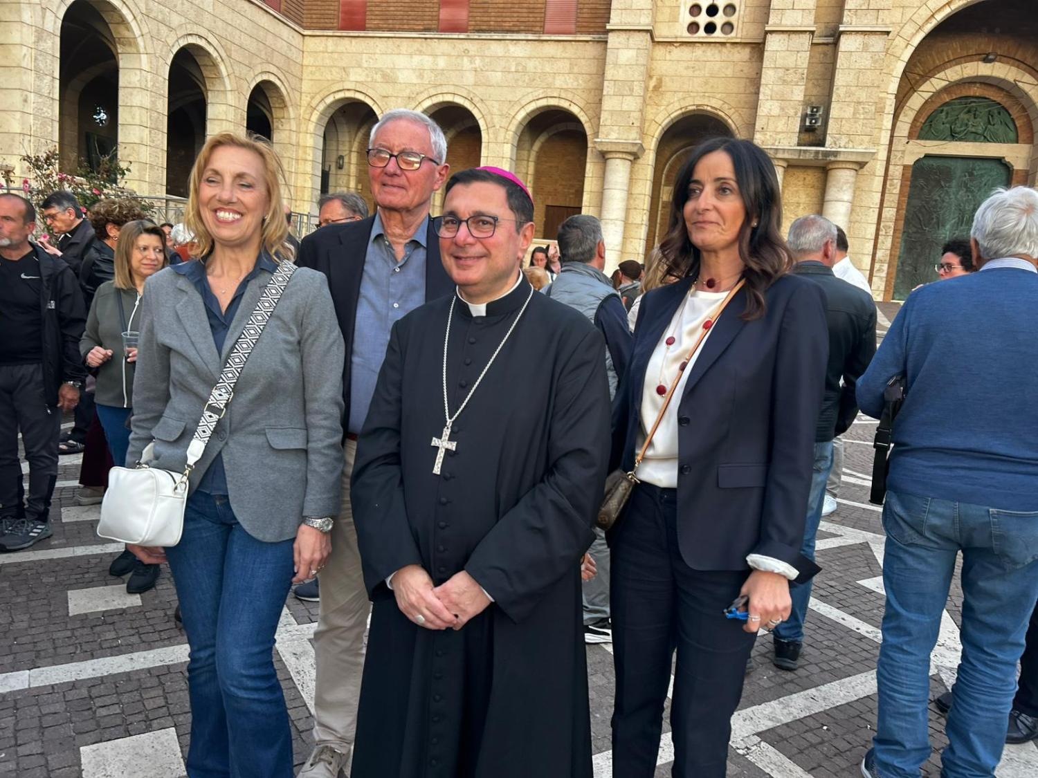 Il Vescovo al Santuario di Nettuno