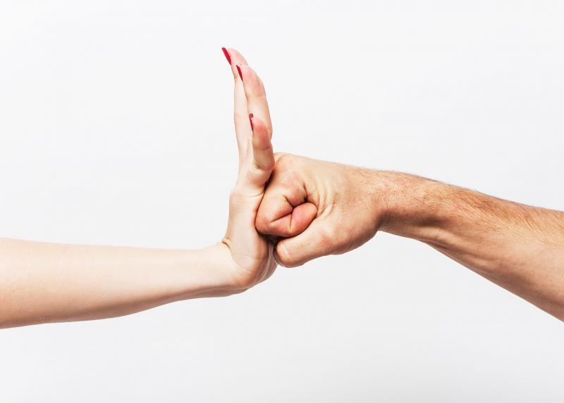 Violenza di genere, ecco come contrastarla